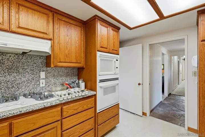 3623 Fenelon, San Diego, California 92106