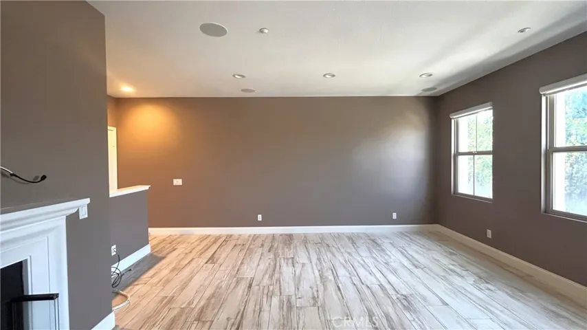 133 Chantilly, Irvine, California 92620
