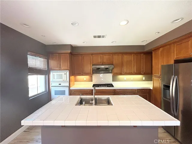 133 Chantilly, Irvine, California 92620