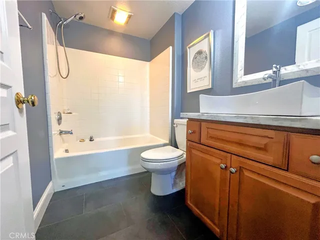 133 Chantilly, Irvine, California 92620