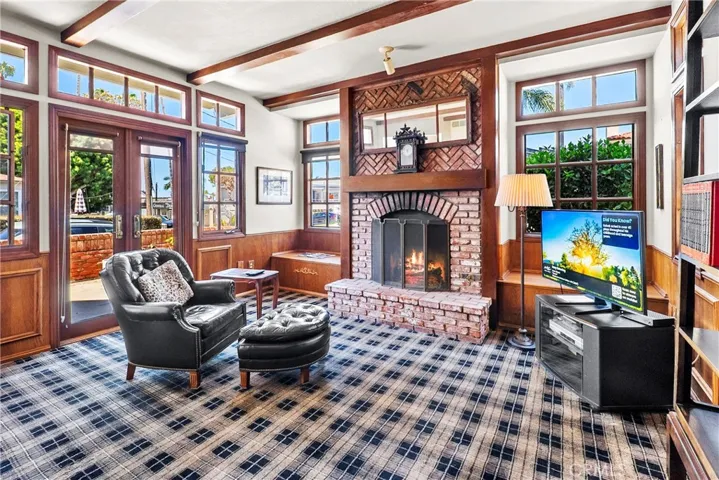 700 Goldenrod, Corona Del Mar, California 92625