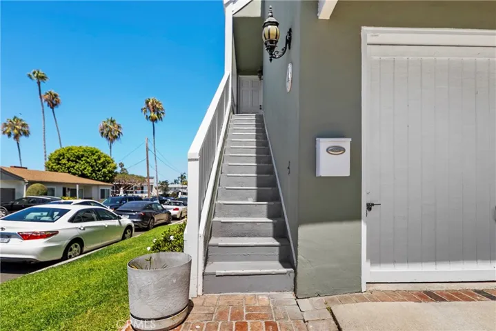 700 Goldenrod, Corona Del Mar, California 92625
