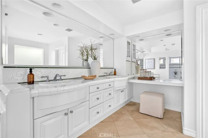 10 Cape Andover, Newport Beach, California 92660