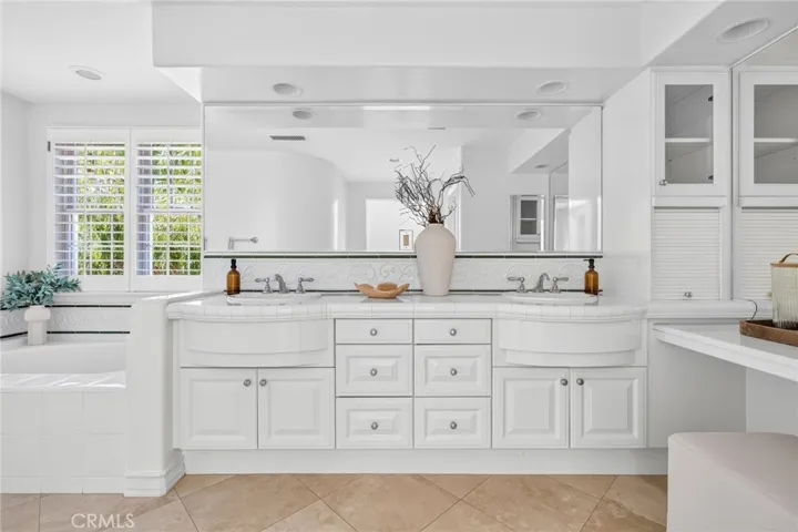 10 Cape Andover, Newport Beach, California 92660