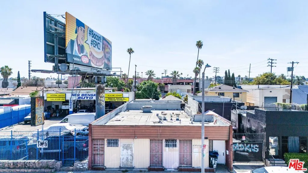 1430 S La Brea Ave