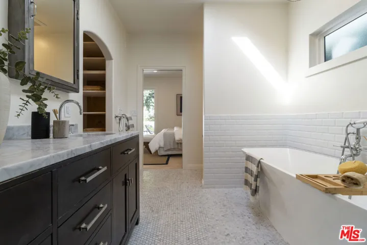 3108 Nichols Canyon Road, Los Angeles, California 90046