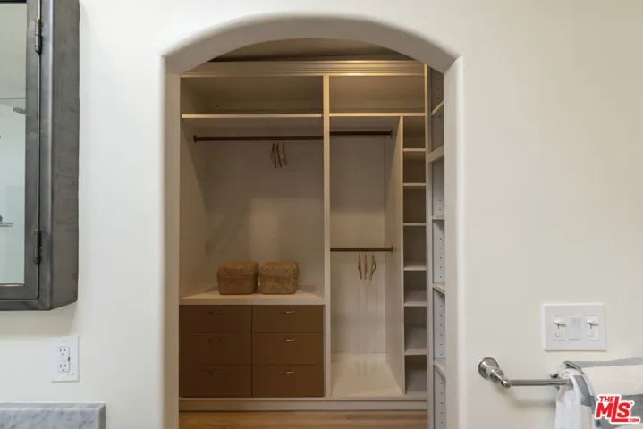 3108 Nichols Canyon Road, Los Angeles, California 90046