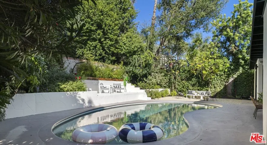 3108 Nichols Canyon Road, Los Angeles, California 90046