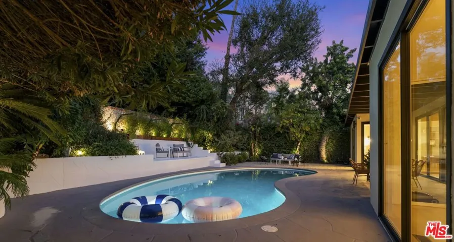 3108 Nichols Canyon Road, Los Angeles, California 90046