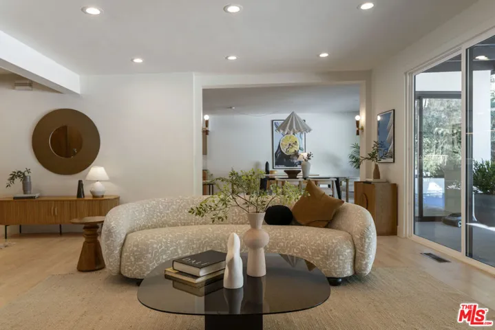 3108 Nichols Canyon Road, Los Angeles, California 90046