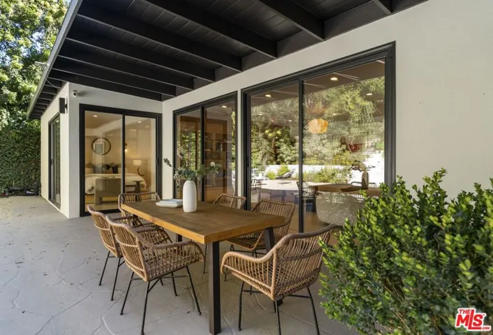 3108 Nichols Canyon Road, Los Angeles, California 90046