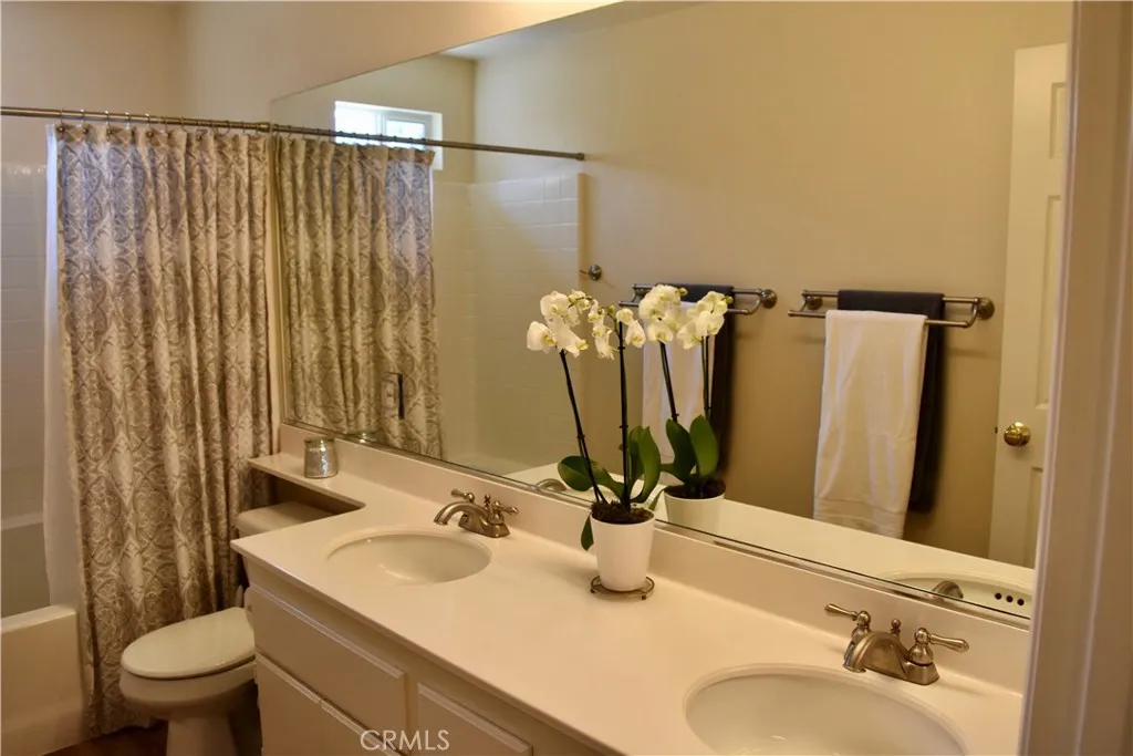 2nd Upstairs Bath