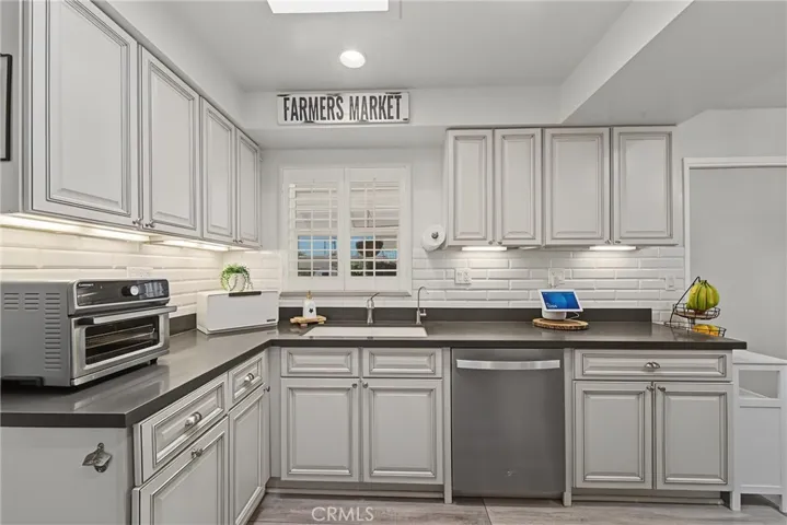 Plentiful cabinetry