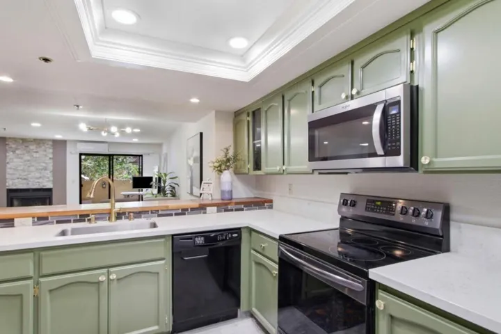20720 Celeste Circle, Cupertino, California 95014