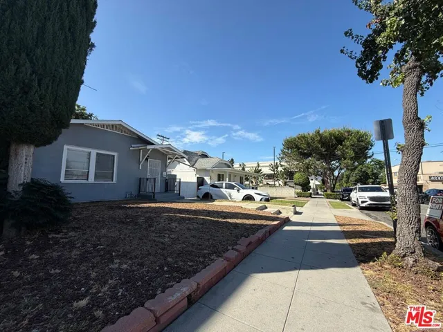 1116 Irving Avenue, Glendale, California 91201