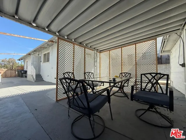 1116 Irving Avenue, Glendale, California 91201