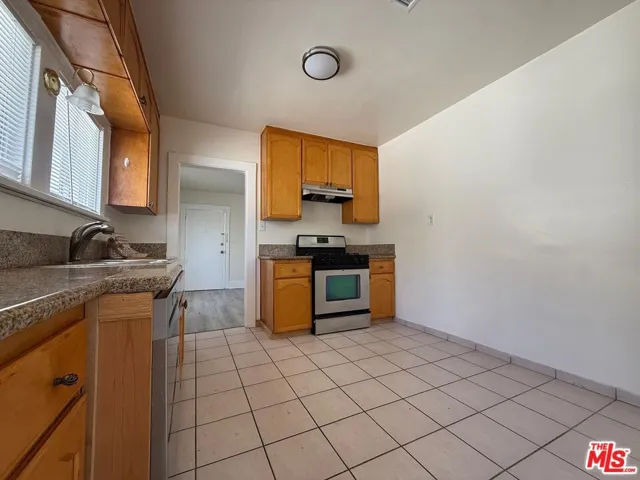 1116 Irving Avenue, Glendale, California 91201