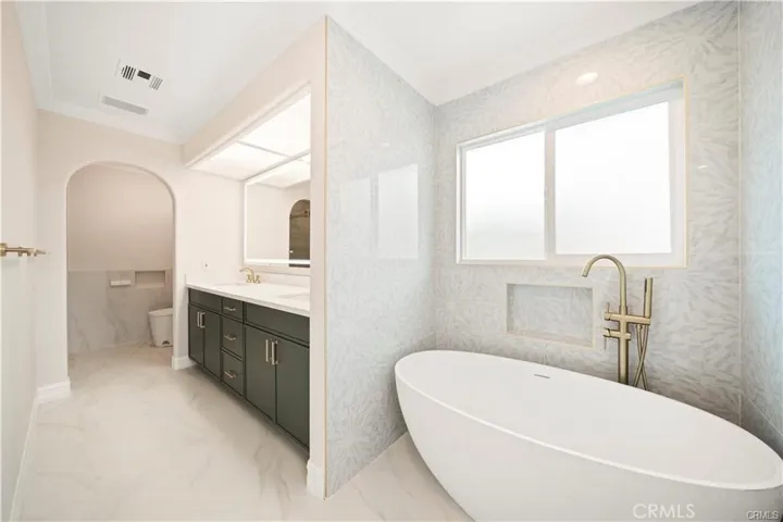 4751 Glen Ivy, La Verne, California 91750