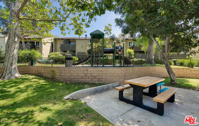 4931 Indian Wood Road 357, Culver City, California 90230