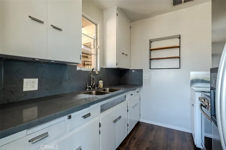 3118 Goodview Trail, Los Angeles, California 90068