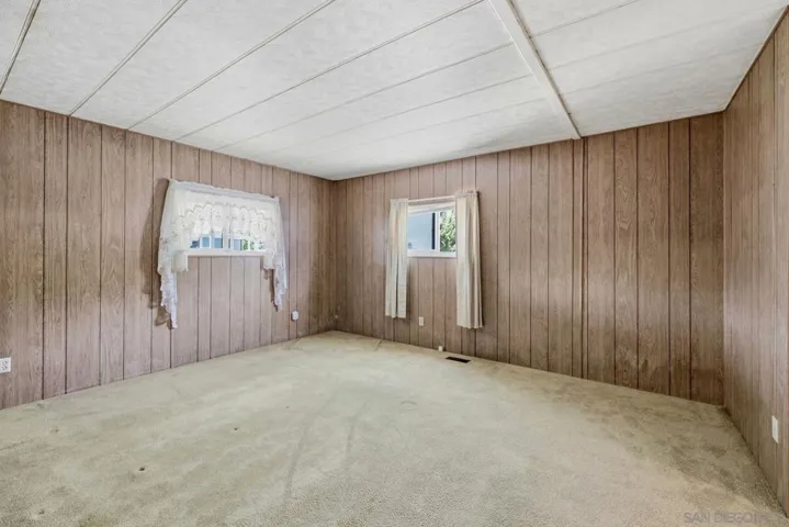 2003 Bayview Heights Dr Spc 183, San Diego, California 92105