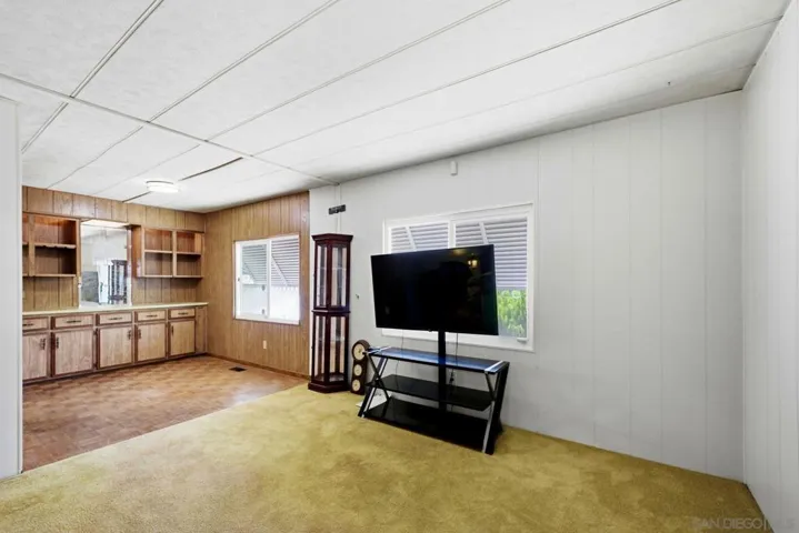 2003 Bayview Heights Dr Spc 183, San Diego, California 92105