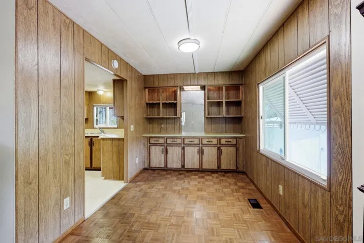 2003 Bayview Heights Dr Spc 183, San Diego, California 92105