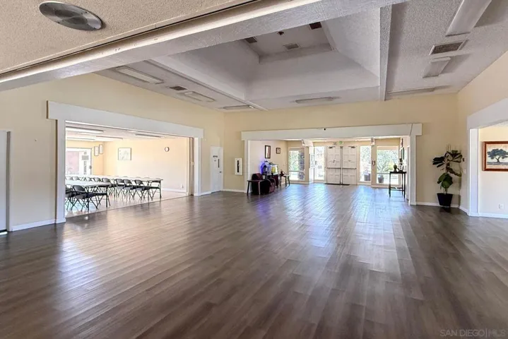2003 Bayview Heights Dr Spc 183, San Diego, California 92105