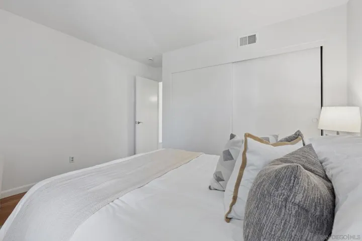 867 Hollyhock Ct, Carlsbad, California 92011