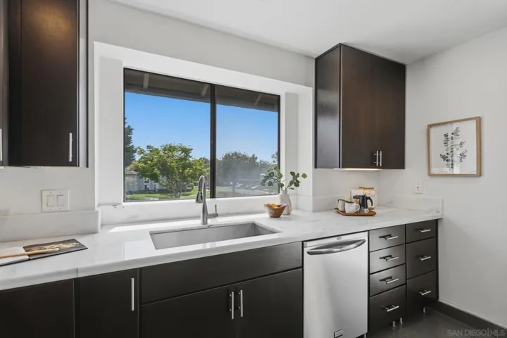 867 Hollyhock Ct, Carlsbad, California 92011