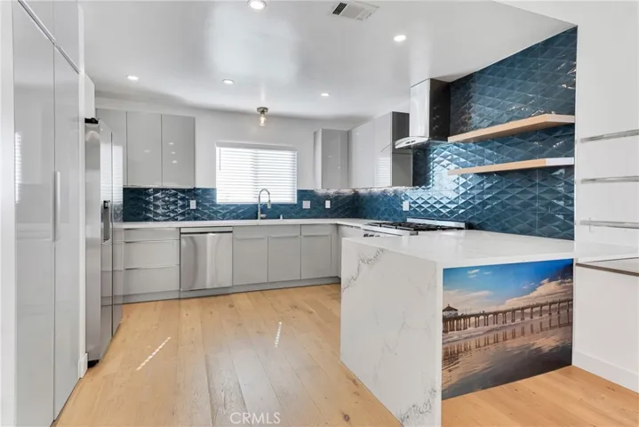 7841 W 83rd, Playa Del Rey, California 90293