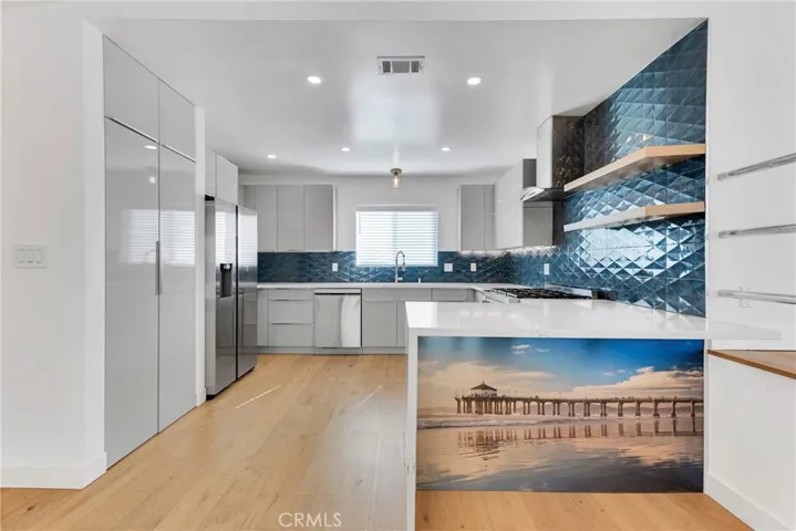 7841 W 83rd, Playa Del Rey, California 90293