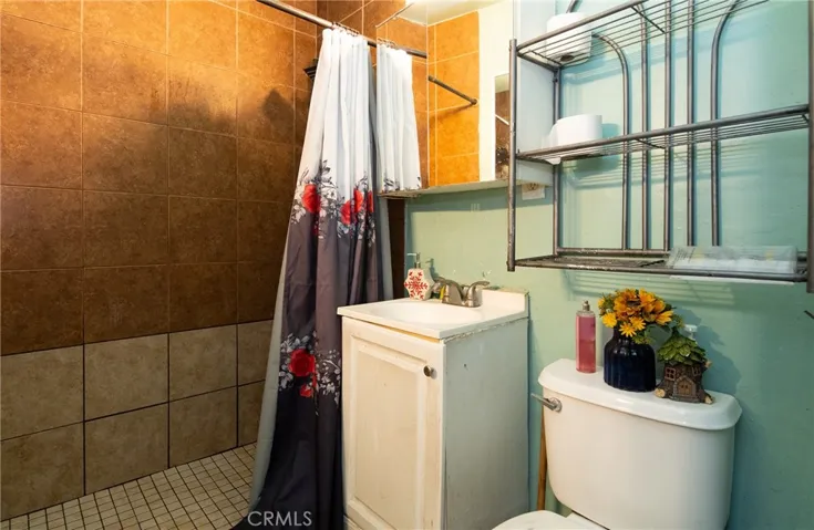 6938 Purdy Avenue, Bell Gardens, California 90201