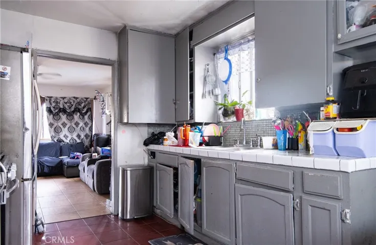 6938 Purdy Avenue, Bell Gardens, California 90201