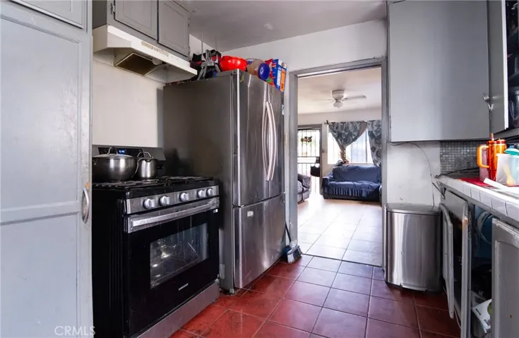 6938 Purdy Avenue, Bell Gardens, California 90201
