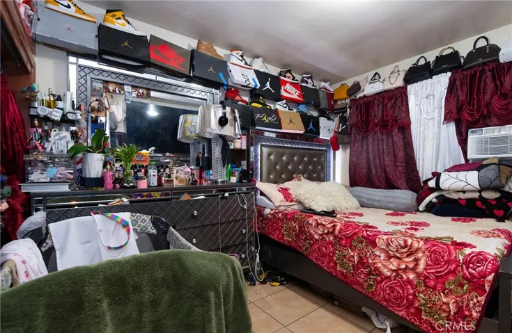 6938 Purdy Avenue, Bell Gardens, California 90201