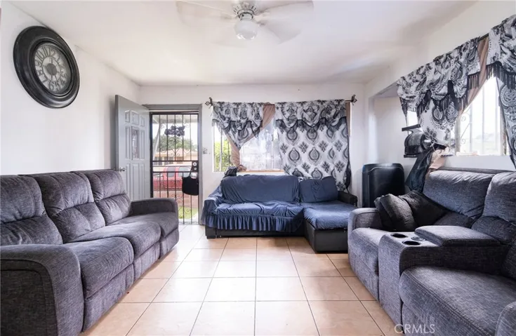 6938 Purdy Avenue, Bell Gardens, California 90201