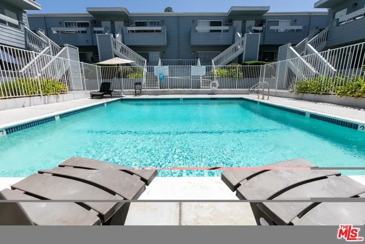 20930 Parthenia Street 207, Los Angeles, California 91304
