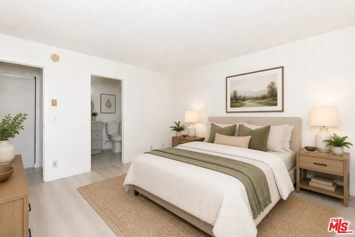 20930 Parthenia Street 207, Los Angeles, California 91304