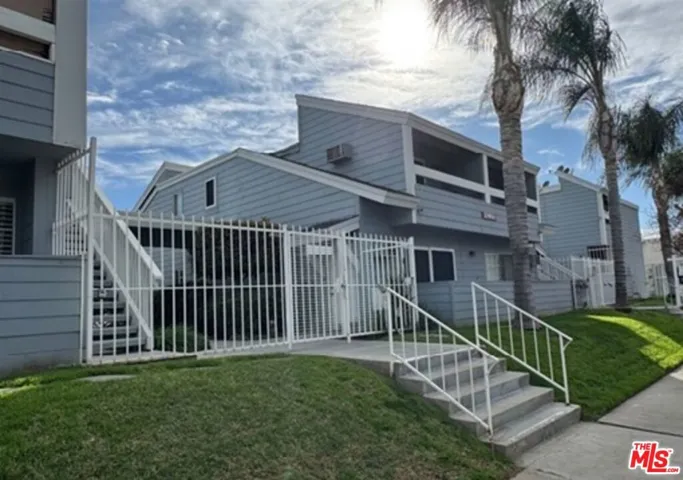 20930 Parthenia Street 207, Los Angeles, California 91304