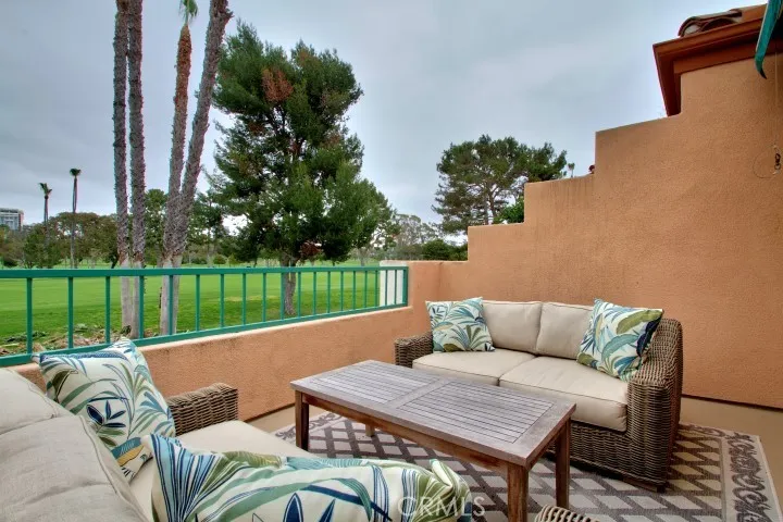 350 Villa Point, Newport Beach, California 92660