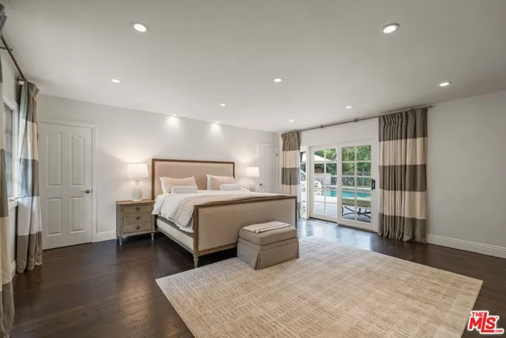 9023 Alto Cedro Drive, Beverly Hills, California 90210