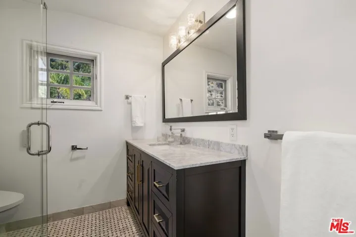 9023 Alto Cedro Drive, Beverly Hills, California 90210