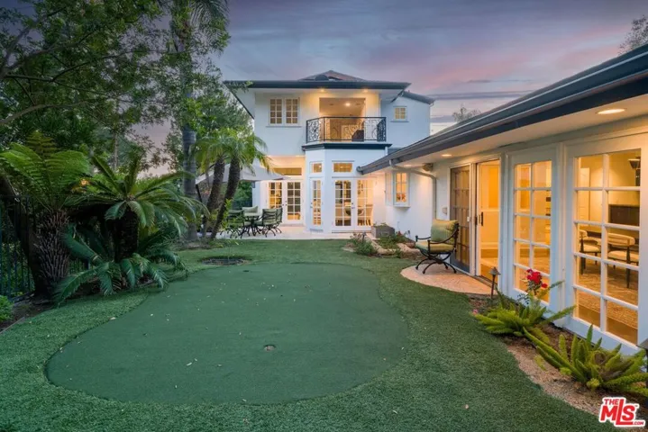 9023 Alto Cedro Drive, Beverly Hills, California 90210