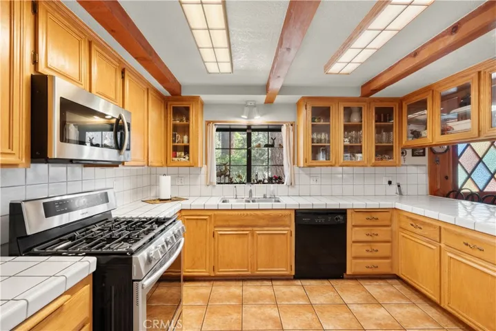 1869 Twin Lakes, Wrightwood, California 92397