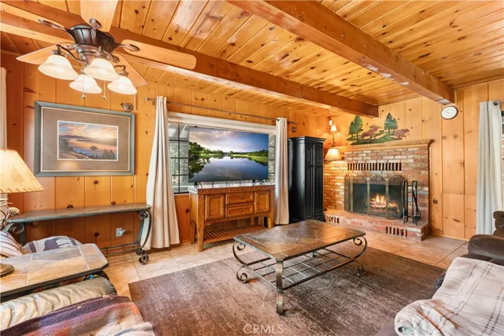 1869 Twin Lakes, Wrightwood, California 92397