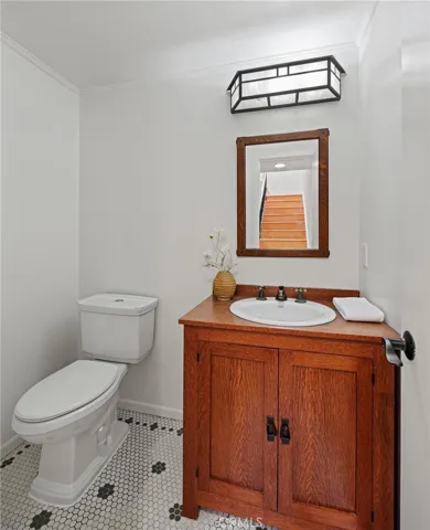 11260 Overland Avenue 19a, Culver City, California 90230