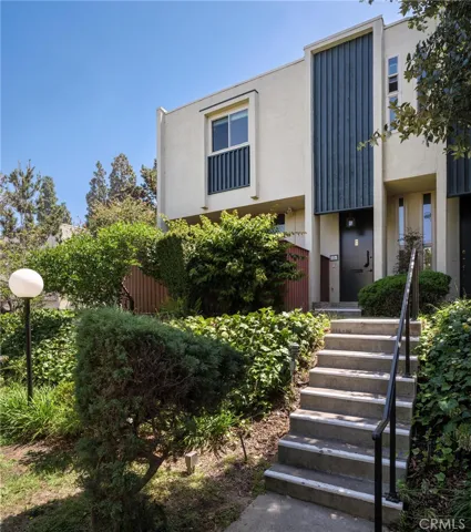 11260 Overland Avenue 19a, Culver City, California 90230