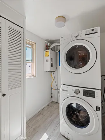 11260 Overland Avenue 19a, Culver City, California 90230