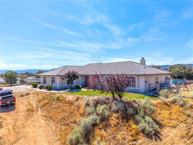 10505 Canyon, Oak Hills, California 92344